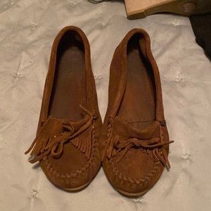 Minnetonka Kilty Softsole